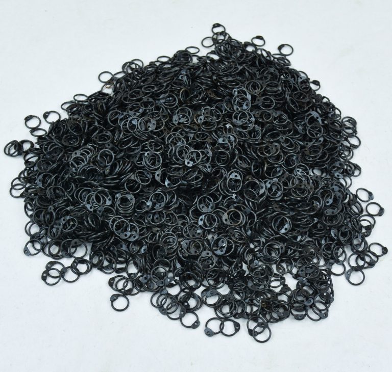 1 kg Loose Chainmail Rings - Blackened Mild Steel Round Rings with Rivets