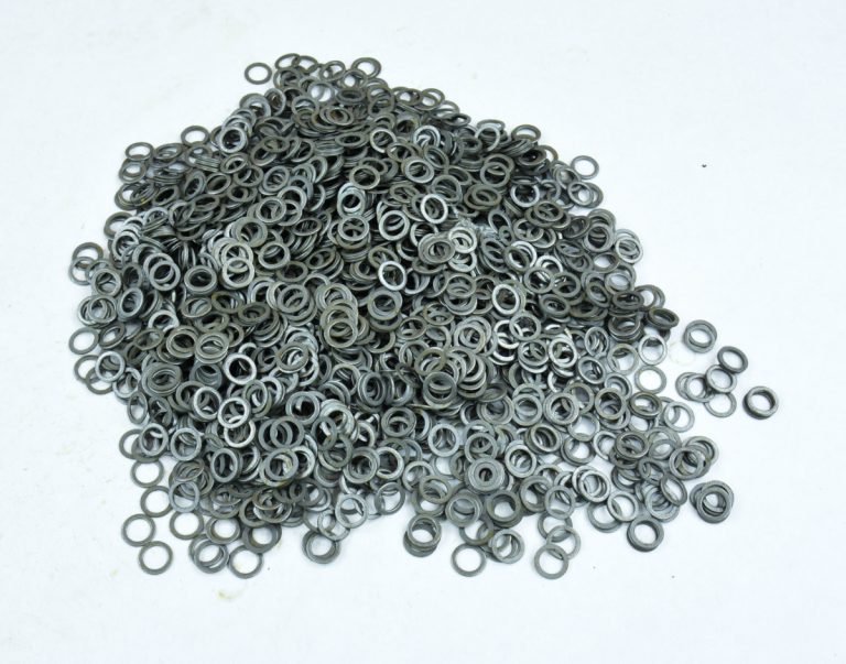 1 kg Loose Chainmail Rings - Mild Steel Solid Flat Rings - 17 gauge / 9 mm