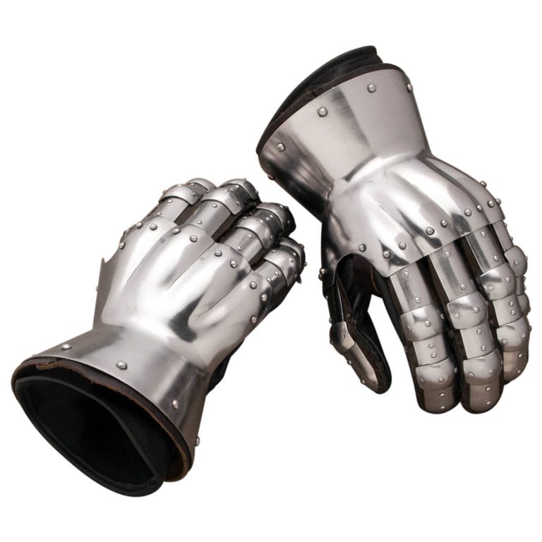 Articulated Hourglass Gauntlets