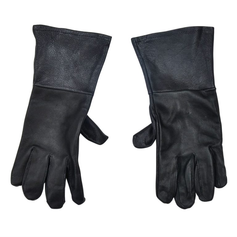 Black Leather Swordsman's Gauntlets