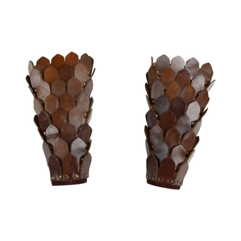 Scale Leather Greaves