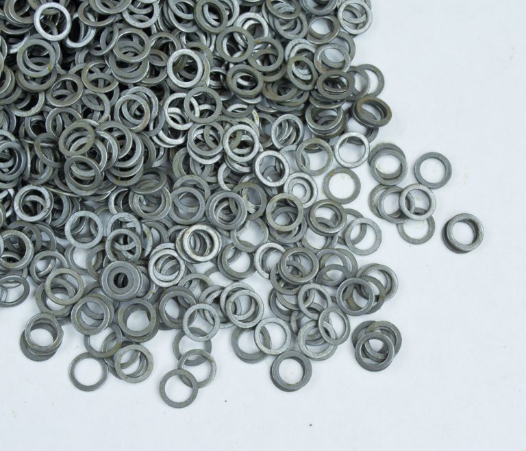 1 kg Loose Chainmail Rings - Mild Steel Solid Flat Rings - 17 gauge / 9 mm