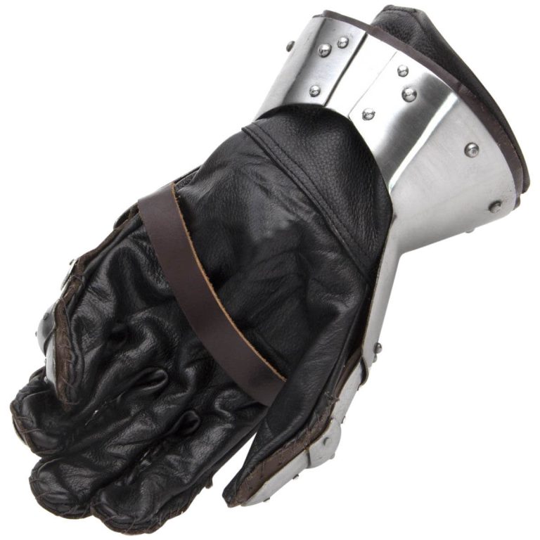 Articulated Hourglass Gauntlets