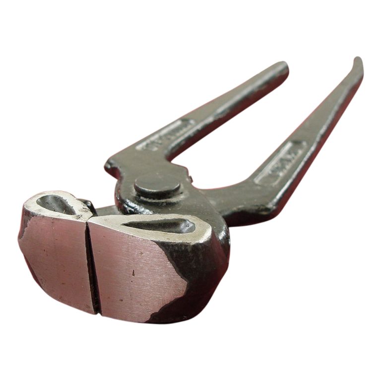 Chainmail Wedge Riveting Tool