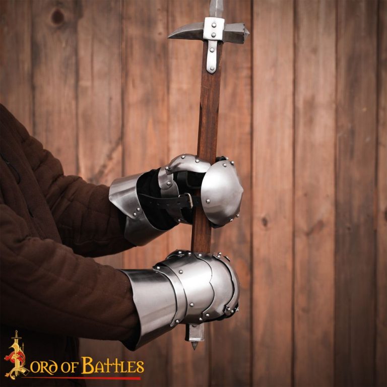 Clamshell Gauntlets