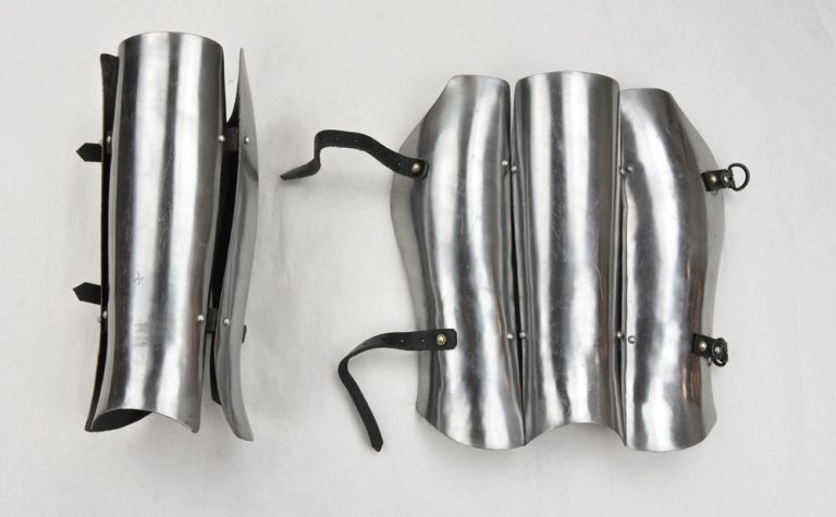 Hinged Greaves  16 Gauge