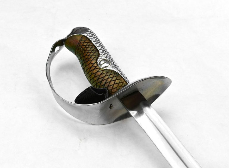 Japanese Type 32 Cavalry Saber