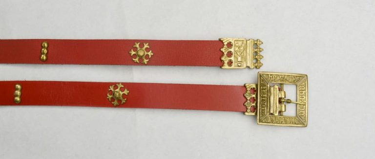 Knightly Medieval Belt with Brass Rosettes - Tan