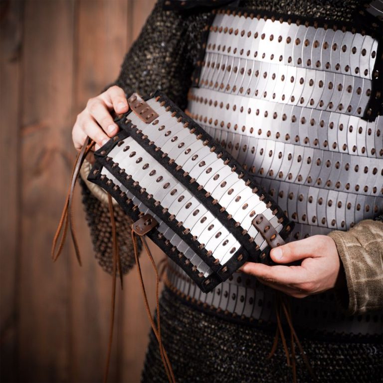 Lamellar Pauldrons Set  20 Gauge Steel