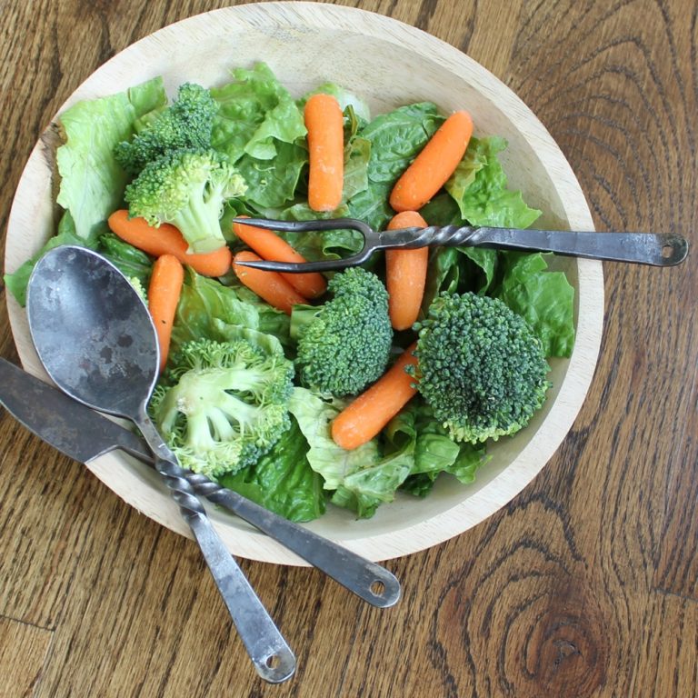 Medieval Dining Hall Eating Utensils