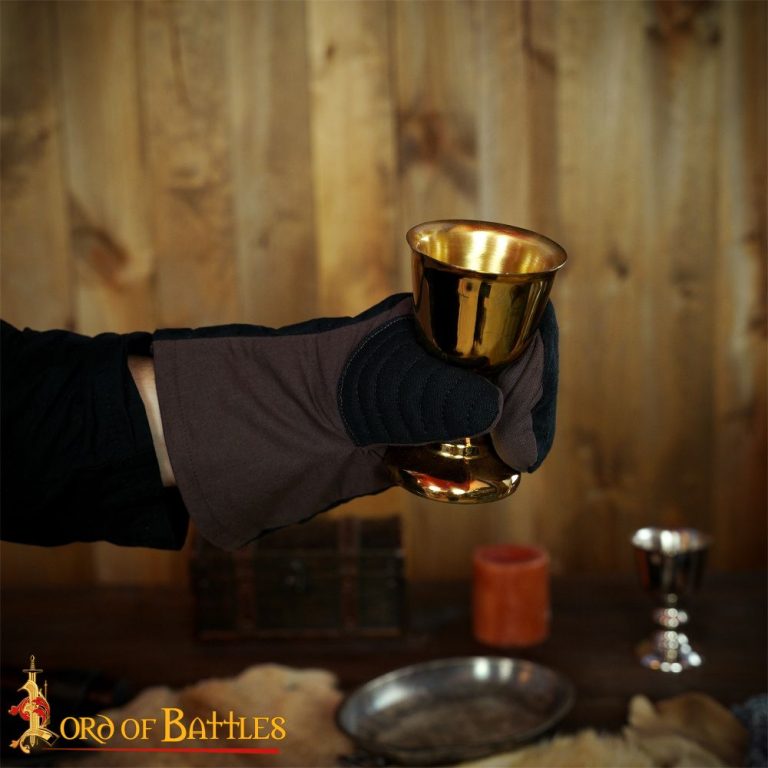 Padded Gambeson Mitten Gauntlets - Black