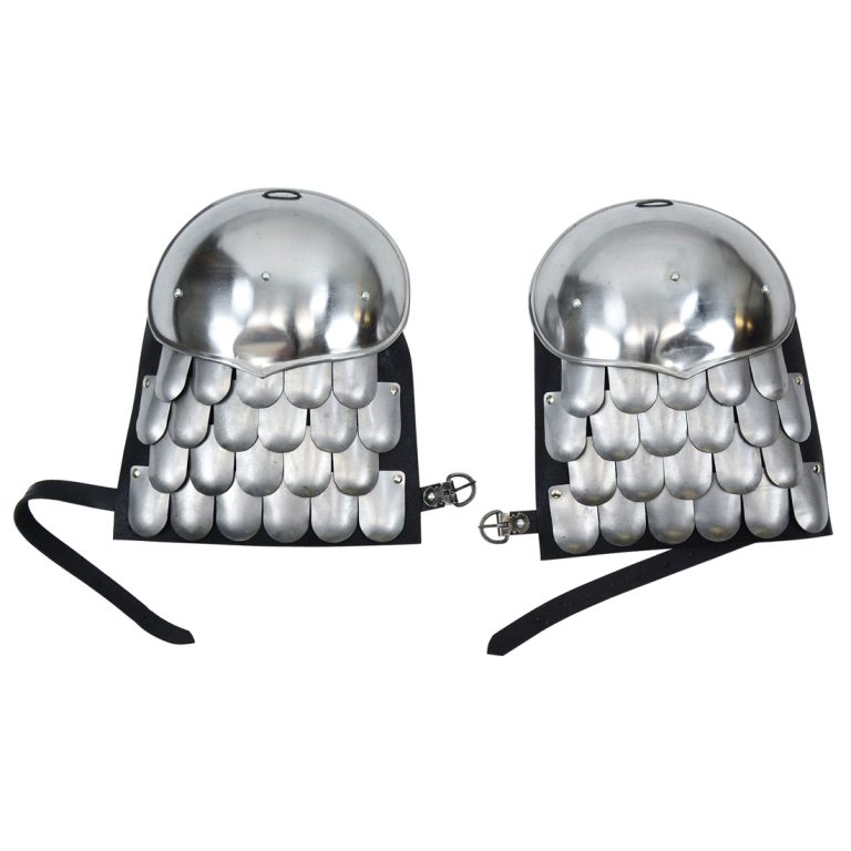 Pauldrons with Scale Armor - 18 / 20 Gauge