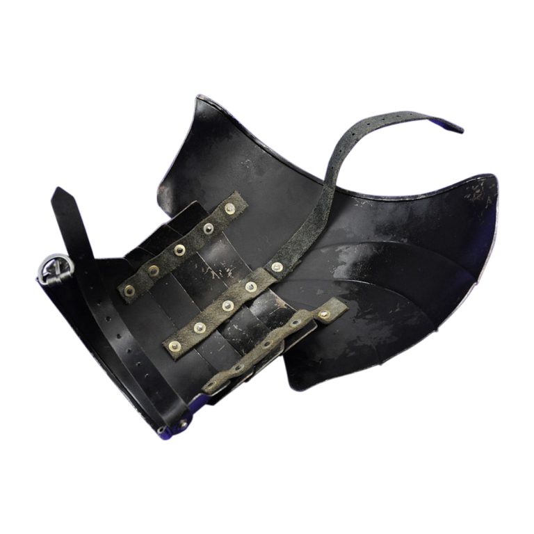 Set of Arm Armor with Asymmetrical Pauldrons