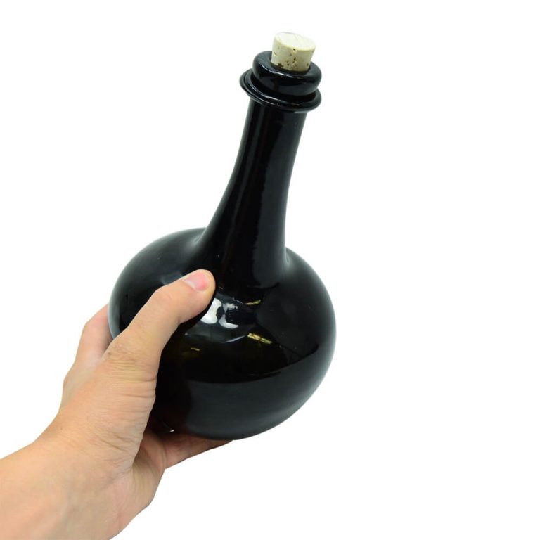 Tavern Wine Bottle with Stopper