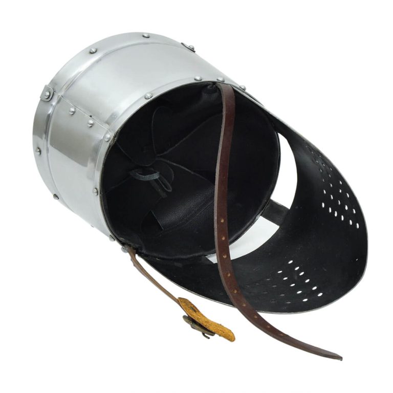 Templar Pot Helm with Faceplate - 16 Gauge