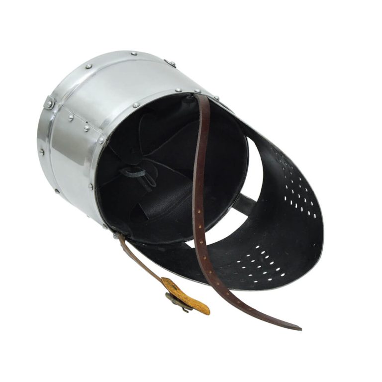 Templar Pot Helm with Faceplate - 18 Gauge