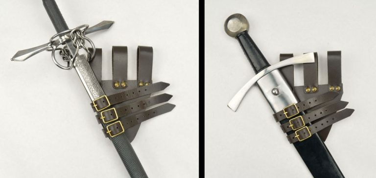 Three-Buckled Angled Sword Frog  Black