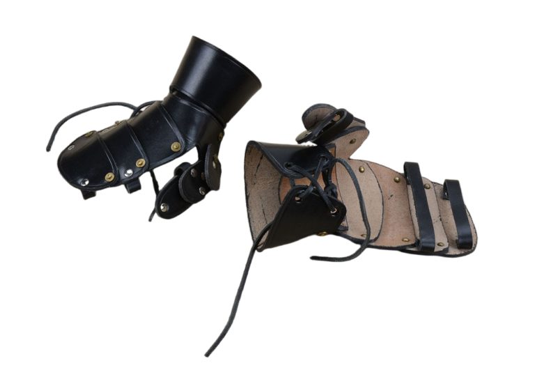 Leather Clamshell Gauntlets