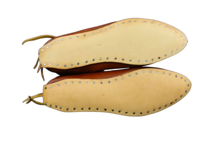 Medieval Leather Toggle Boots - Brown