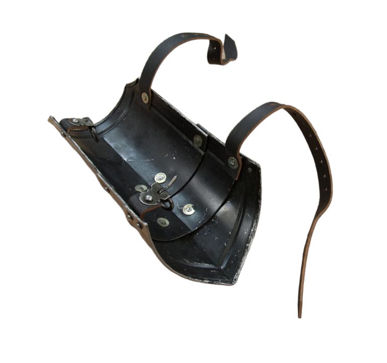 Ridged Bracers  18 Gauge Steel