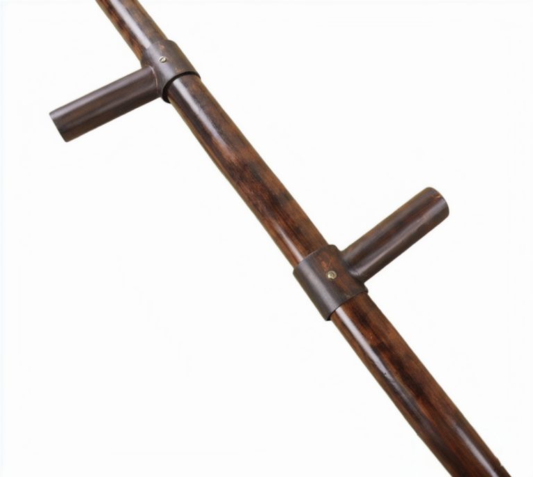 Roman Aquila Eagle Standard  Brass with wooden shaft