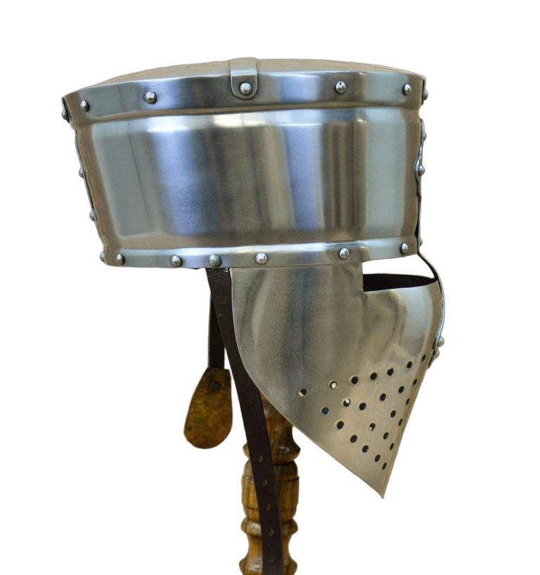 Templar Pot Helm with Faceplate - 16 Gauge