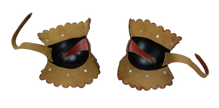 Poleyn Set - Knee Armor - 18 Gauge