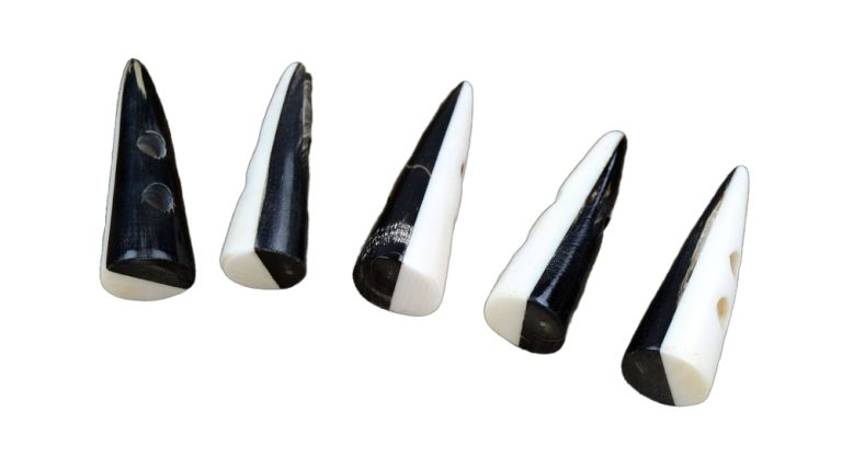 Two- Color Horn Toggles - Set of 5