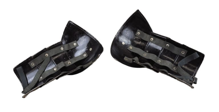 Women's Pauldrons - 20 Gauge Steel