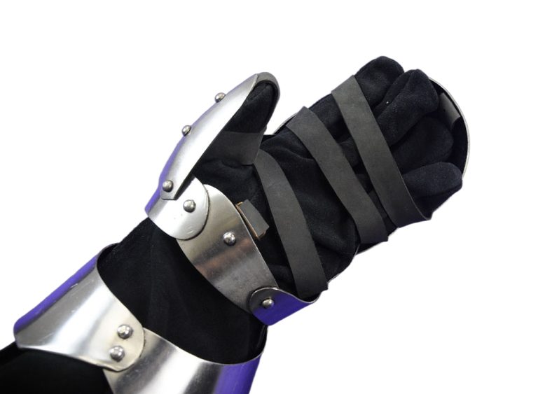 Clamshell Gauntlets