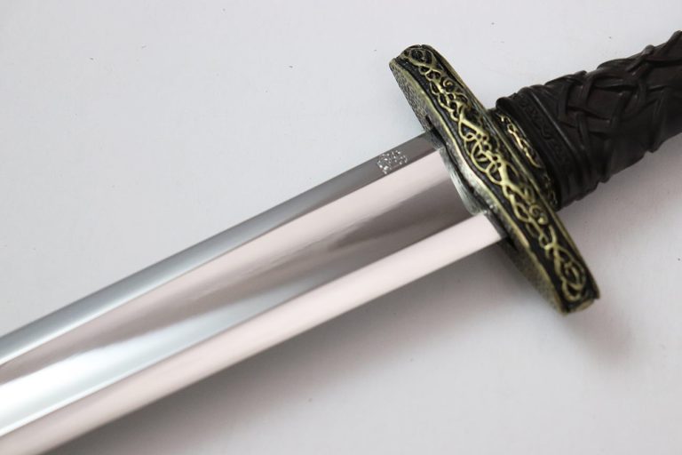 The Einar Dagger