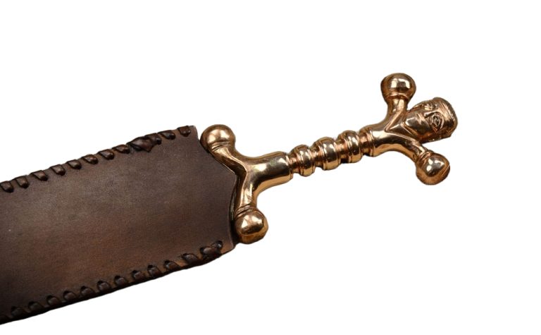 Celtic Bronze-Hilt Dagger