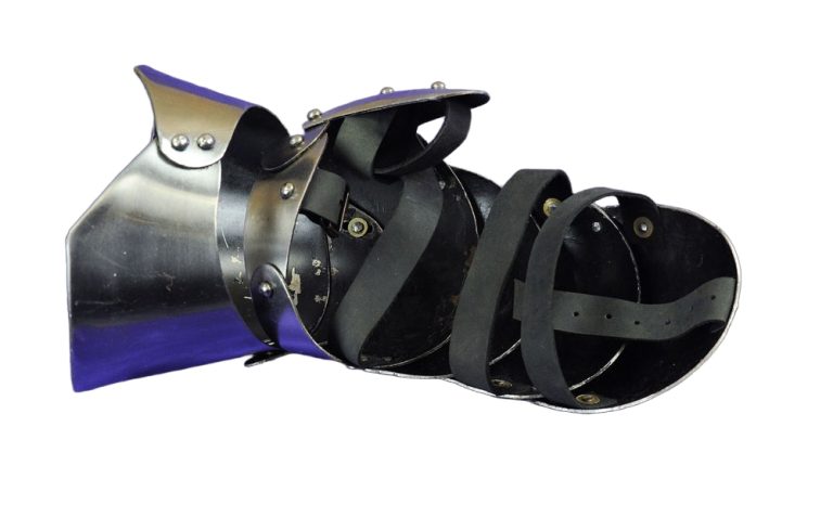 Clamshell Gauntlets