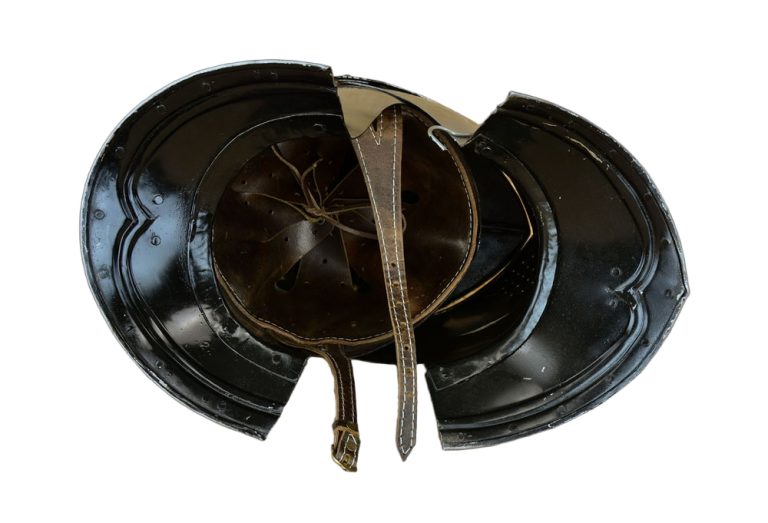 Close Helm - 16 Gauge Steel