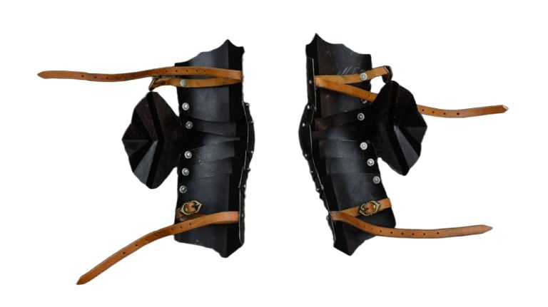 15th Century Poleyns - Knee Armor - 18 Gauge