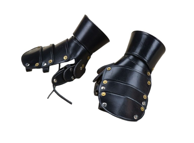 Leather Clamshell Gauntlets