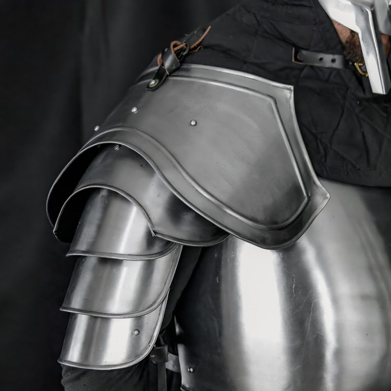 Pauldron Siege Warfare Armor Set 18g