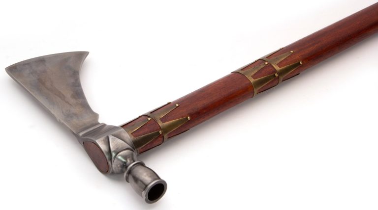 Frontier Tomahawk with Pipe Attachment