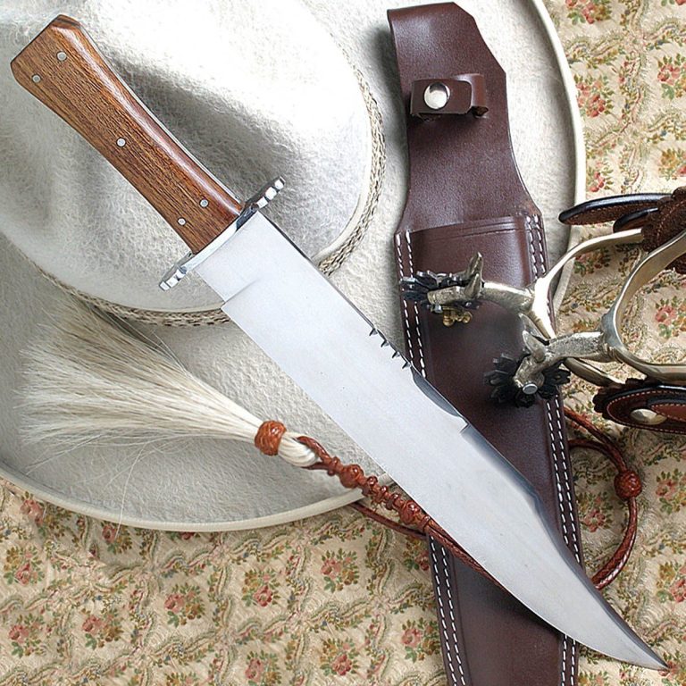 Bowie Knife for Hunting and Outdoor Use