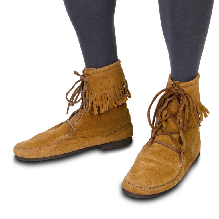 Fringed Low Suede Boots