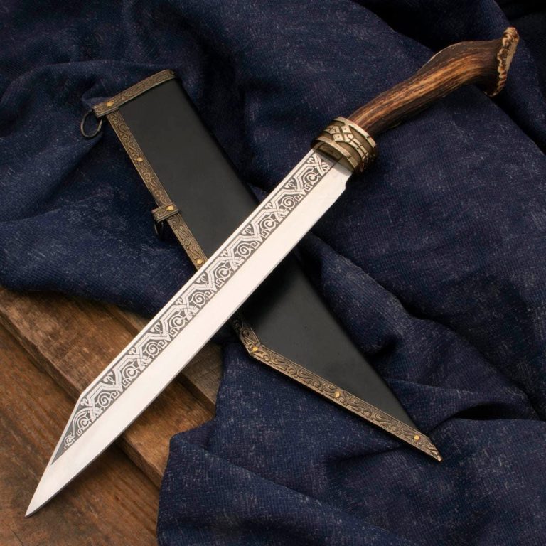 Seax with Royal Stag Design