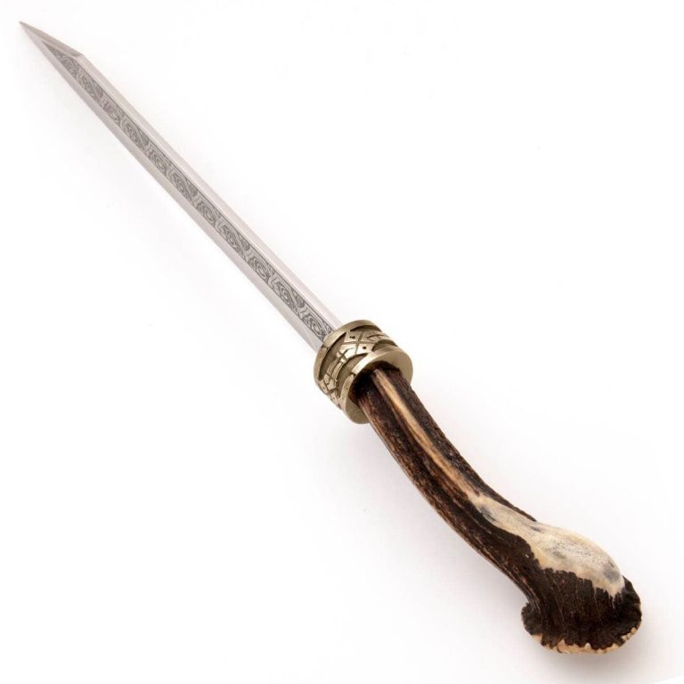 Seax with Royal Stag Design