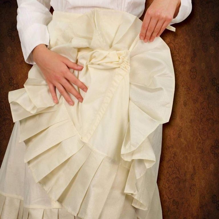 Short Pleated Skirt for Historical Wear