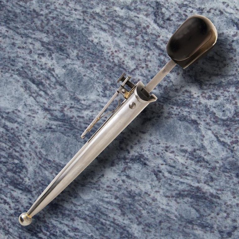 Push Dagger with Double-Edged Blade