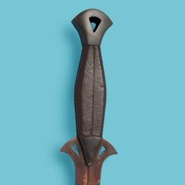 
sold out!This fantasy knife has a dark, aged bronze finish though out. Scabbard included. Note:  This is a one of a kind sample that did not made it into production. 
Overall: 15-1/2"
Blade: 9-3/4" long, 1-1/8" wide, 3/16" thick
Wt: 1 lb/2 oz


