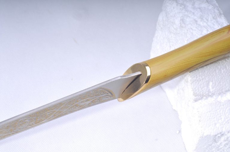 Elven Twin Curved Display Blades