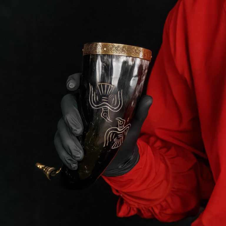 Natural Horn Drinking Vessel - Odin's Wisdom