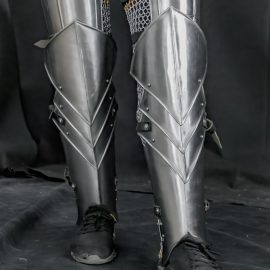 Steel Greaves – Durable Leg Armor for Warriors