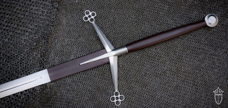 Scottish Claymore with Brown Handle