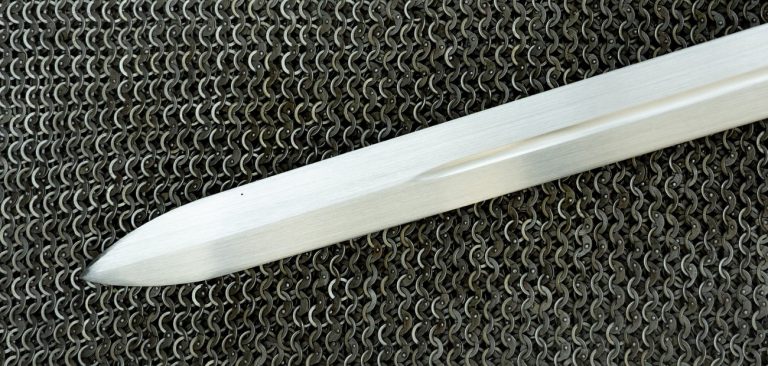 Scottish Claymore with Brown Handle